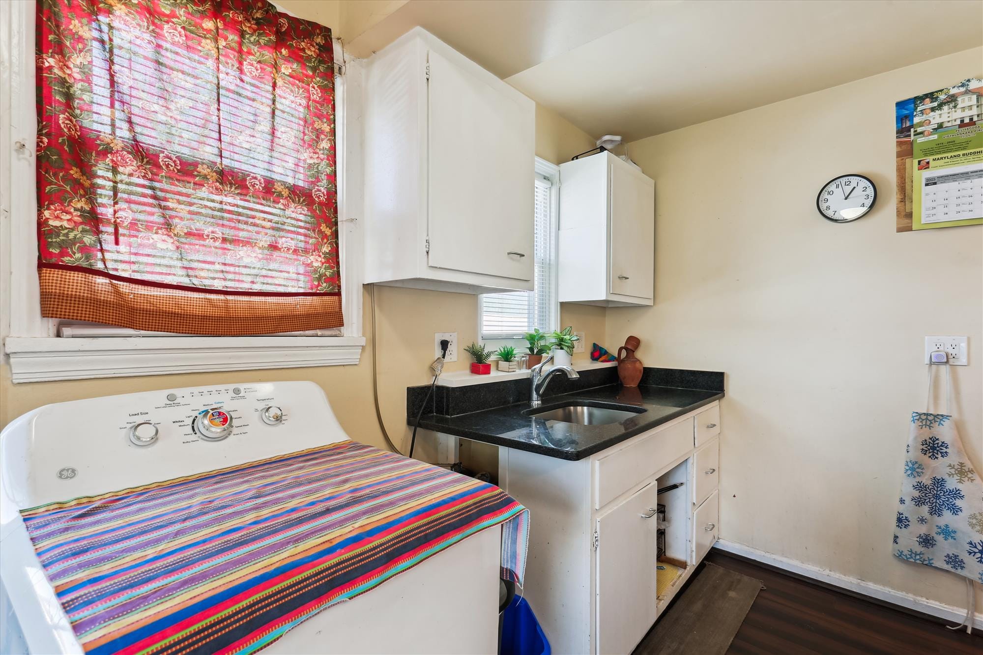 interiors-kitchen-5c6a7932