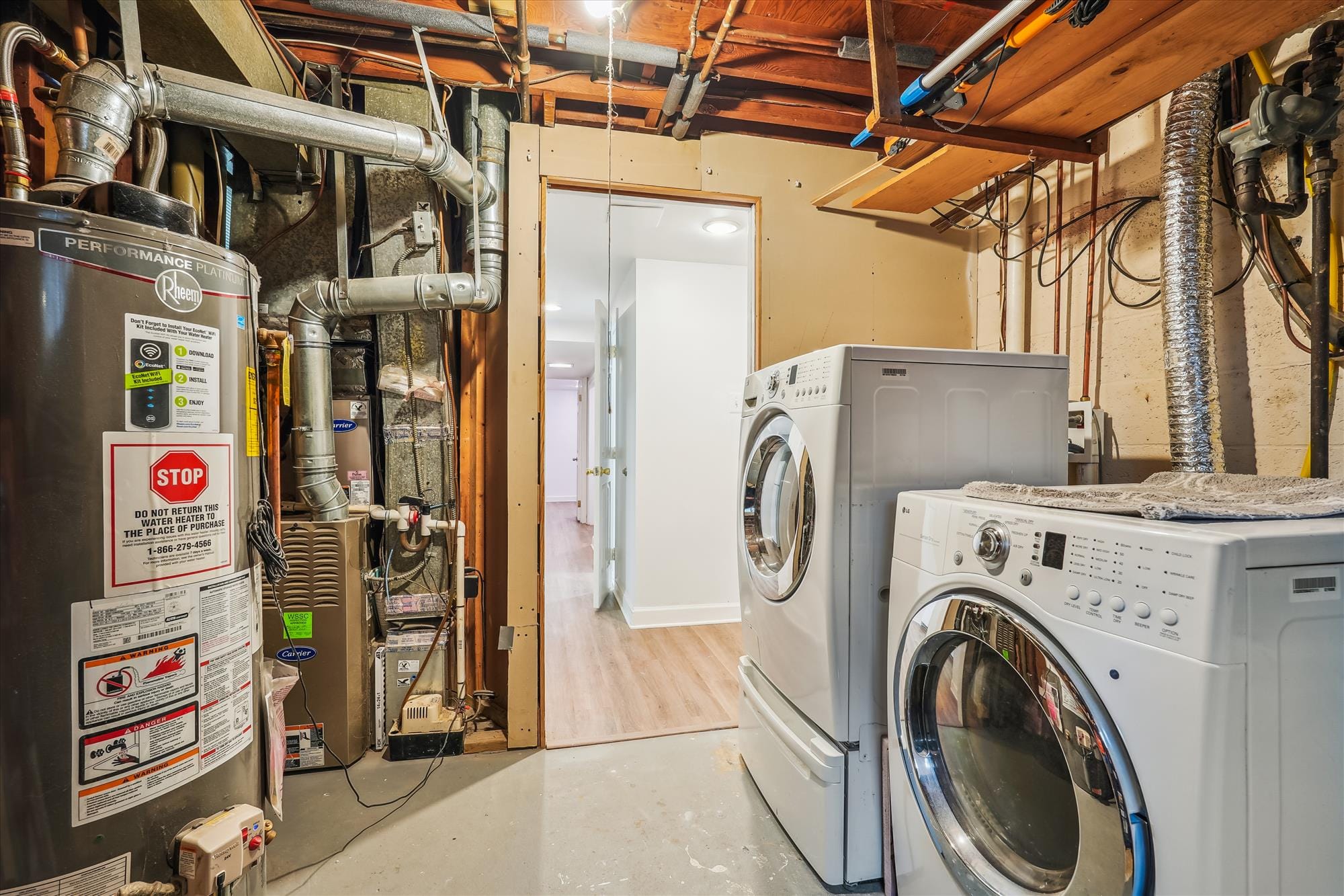 lower level-laundry-dsc06055