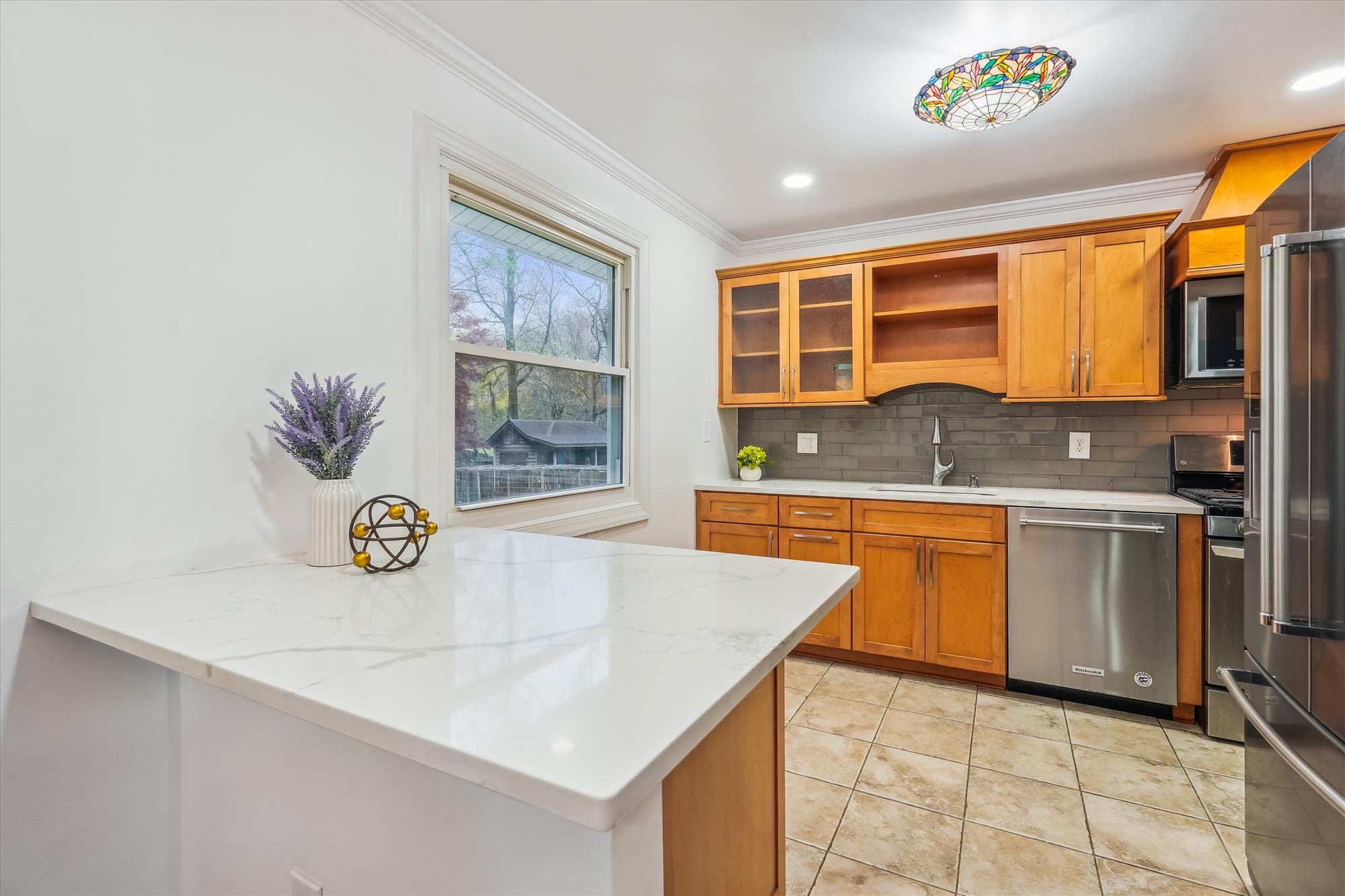 main level-kitchen-dsc05955